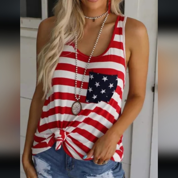 🍁New Stars and stripes tank - Picture 3 of 11